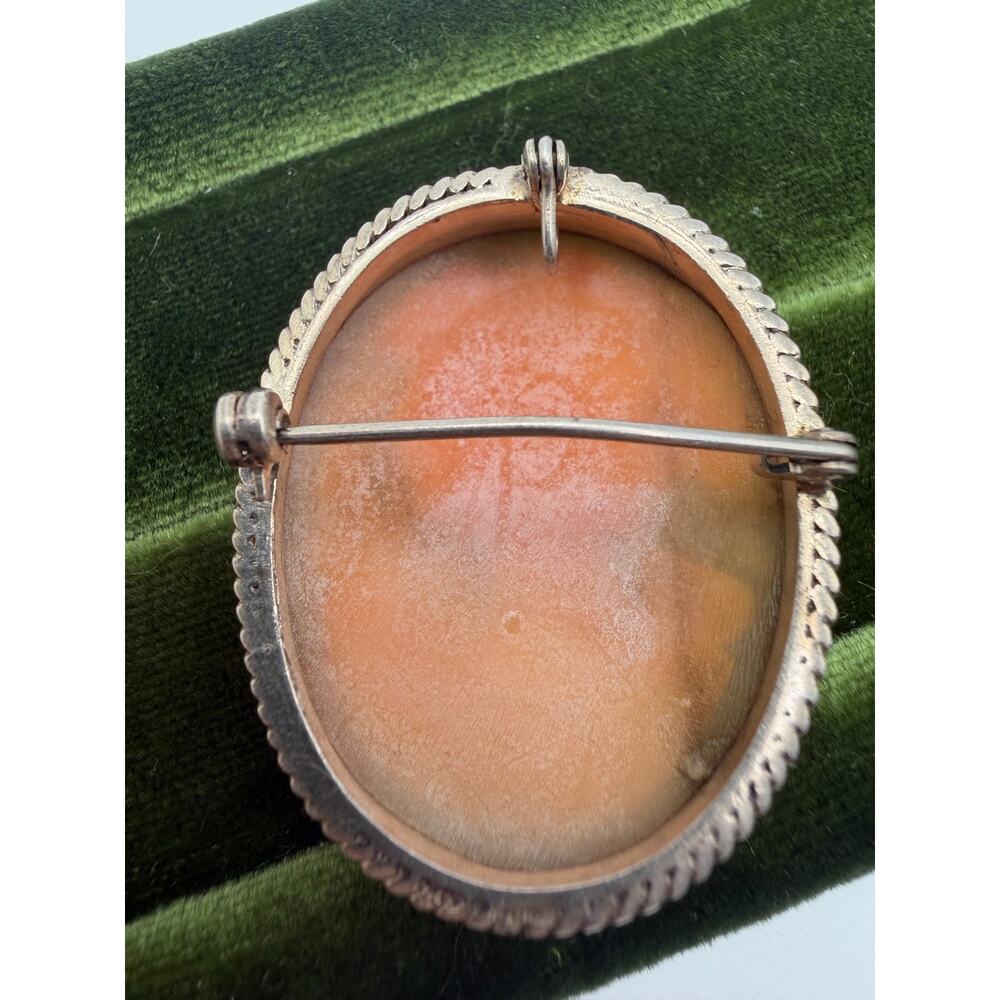 vintage hand-carved shell cameo brooch set in a .925 sterling silver frame - Picture 2 of 6
